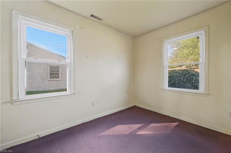 Photo 17 of 23 residential for sale in Hampton virginia