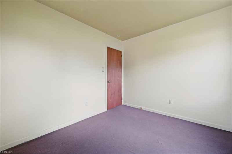 Photo 18 of 23 residential for sale in Hampton virginia