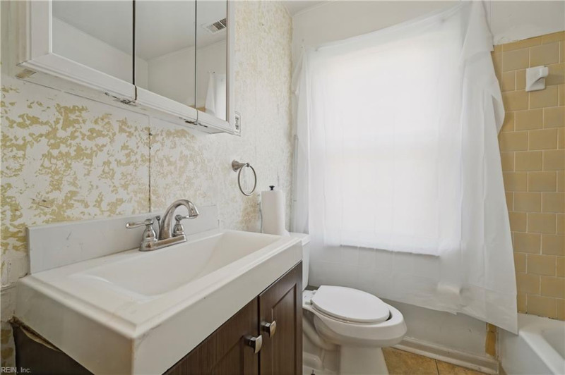 Photo 19 of 23 residential for sale in Hampton virginia
