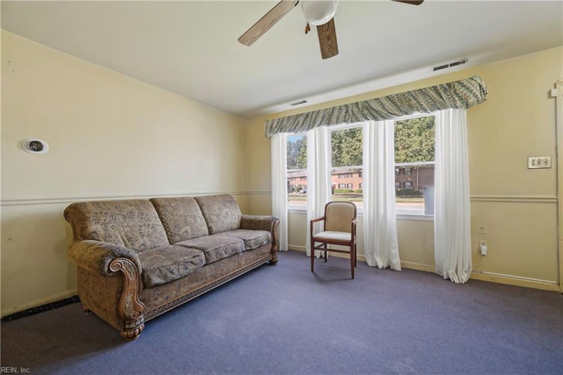 Photo 6 of 23 residential for sale in Hampton virginia