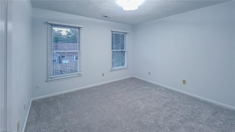 Photo 18 of 33 residential for sale in Virginia Beach virginia