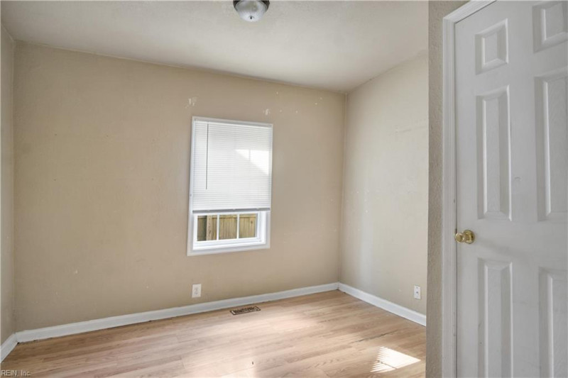 Photo 10 of 17 residential for sale in Norfolk virginia