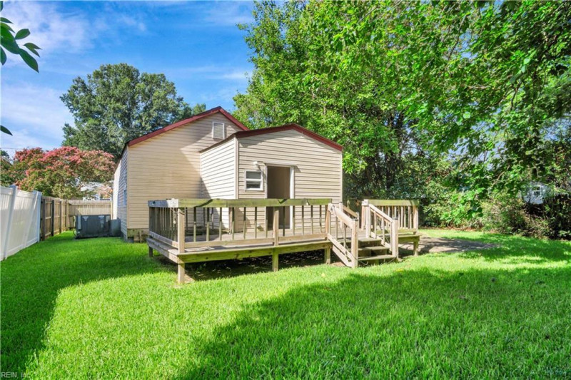 Photo 16 of 17 residential for sale in Norfolk virginia