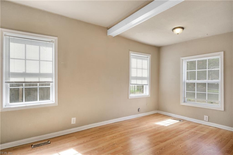 Photo 8 of 17 residential for sale in Norfolk virginia