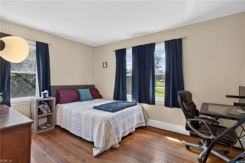 Photo 17 of 30 residential for sale in Suffolk virginia