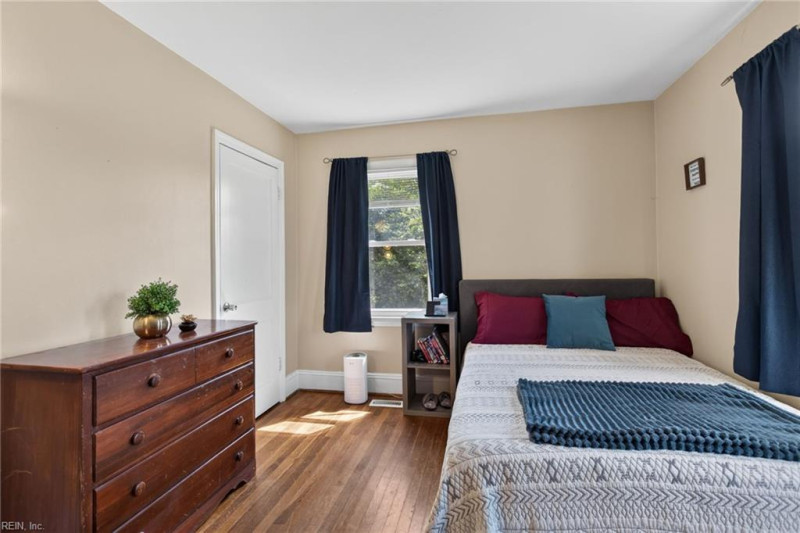Photo 18 of 30 residential for sale in Suffolk virginia