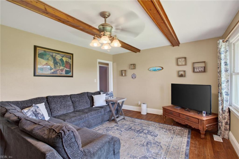 Photo 5 of 30 residential for sale in Suffolk virginia