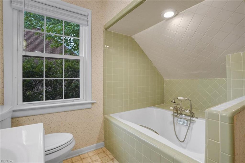 Photo 35 of 46 residential for sale in Norfolk virginia Photo 35 of 46 residential for sale in Norfolk virginia