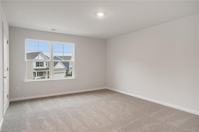 Photo 16 of 33 residential for sale in Suffolk virginia