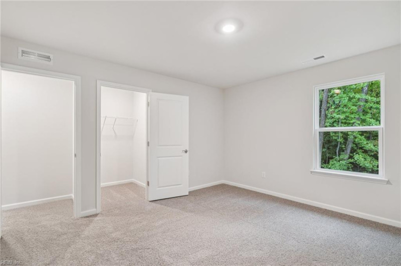 Photo 25 of 33 residential for sale in Suffolk virginia
