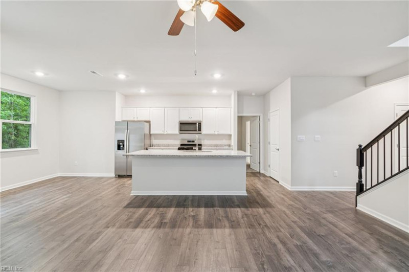Photo 6 of 33 residential for sale in Suffolk virginia