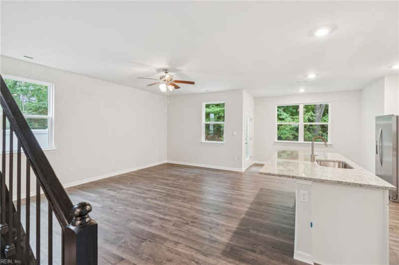 Photo 9 of 33 residential for sale in Suffolk virginia