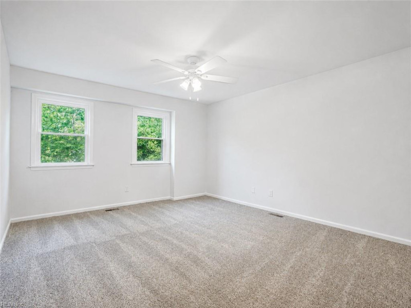 Photo 11 of 19 residential for sale in Hampton virginia