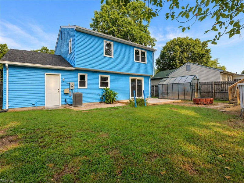 Photo 16 of 19 residential for sale in Hampton virginia