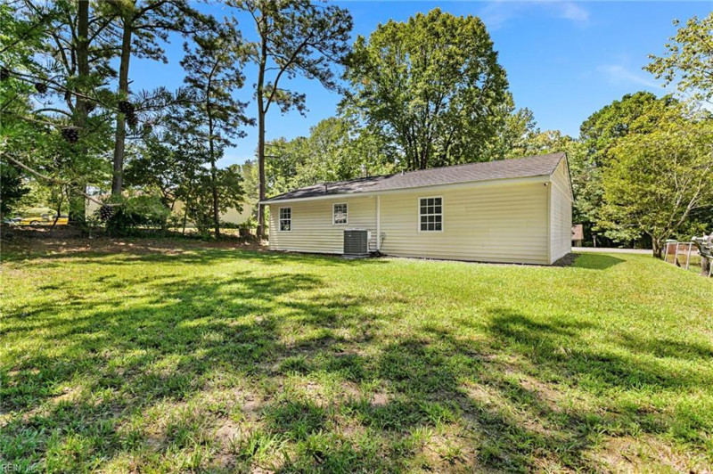Photo 23 of 25 residential for sale in James City County virginia