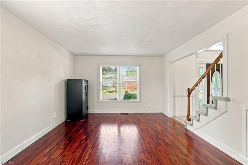 Photo 12 of 50 residential for sale in Chesapeake virginia Photo 12 of 50 residential for sale in Chesapeake virginia