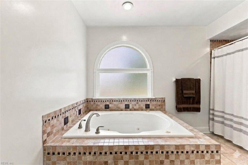 Photo 19 of 50 residential for sale in Chesapeake virginia Photo 19 of 50 residential for sale in Chesapeake virginia