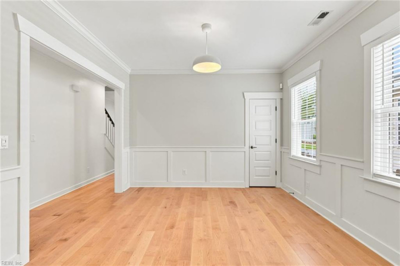 Photo 16 of 50 residential for sale in Norfolk virginia