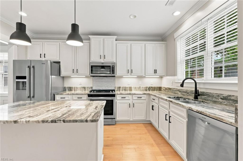 Photo 6 of 50 residential for sale in Norfolk virginia