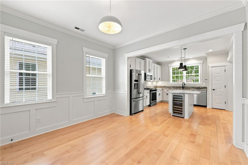 Photo 8 of 50 residential for sale in Norfolk virginia