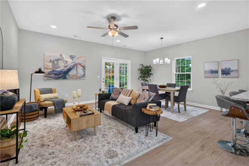 Photo 13 of 30 residential for sale in Chesapeake virginia