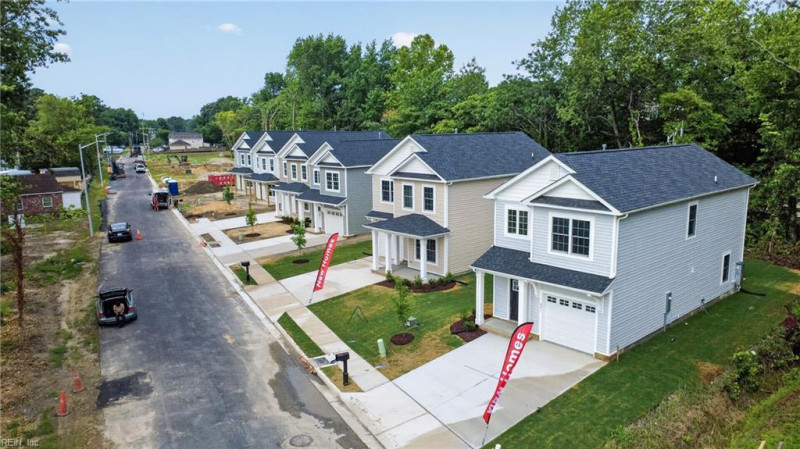 Photo 2 of 30 residential for sale in Chesapeake virginia