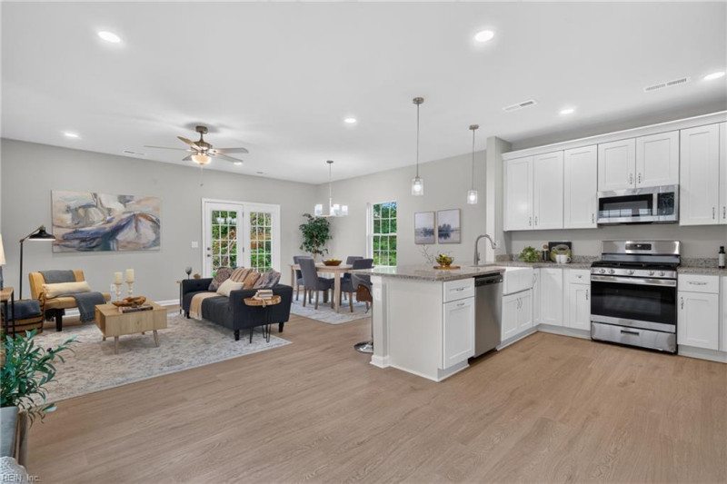Photo 6 of 30 residential for sale in Chesapeake virginia
