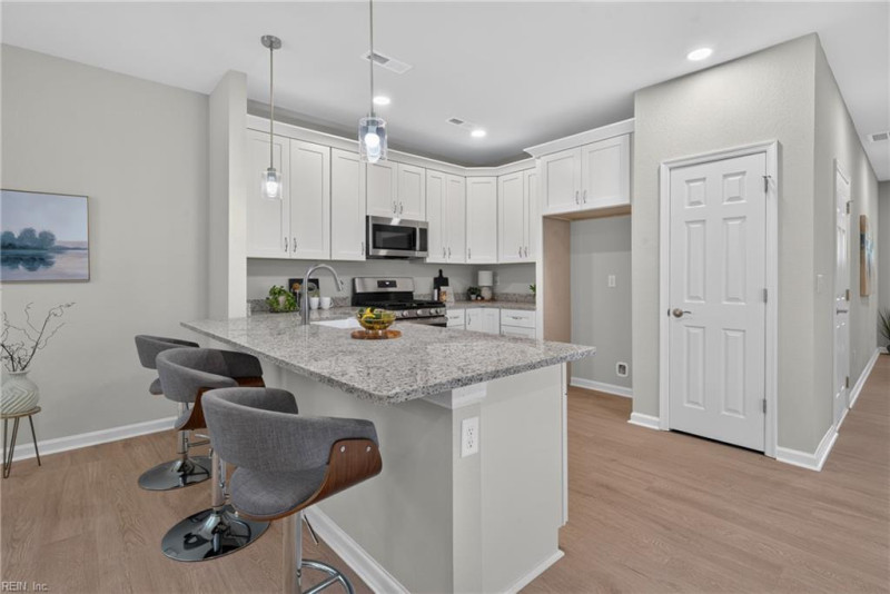 Photo 8 of 30 residential for sale in Chesapeake virginia