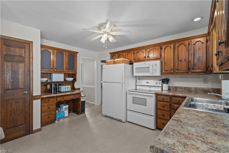 Photo 15 of 35 residential for sale in Chesapeake virginia Photo 15 of 35 residential for sale in Chesapeake virginia