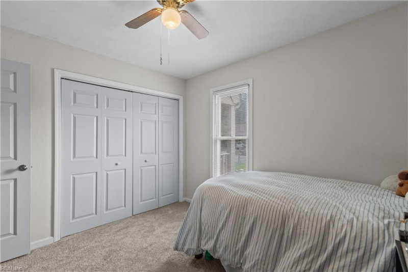 Photo 30 of 35 residential for sale in Chesapeake virginia Photo 30 of 35 residential for sale in Chesapeake virginia