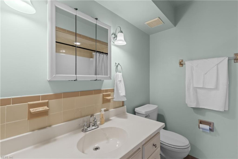 Photo 31 of 35 residential for sale in Chesapeake virginia Photo 31 of 35 residential for sale in Chesapeake virginia
