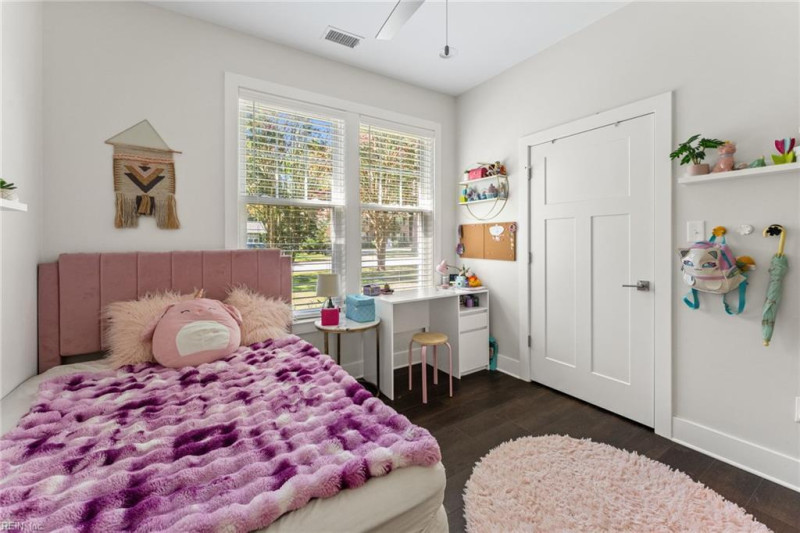 Photo 16 of 37 residential for sale in Newport News virginia