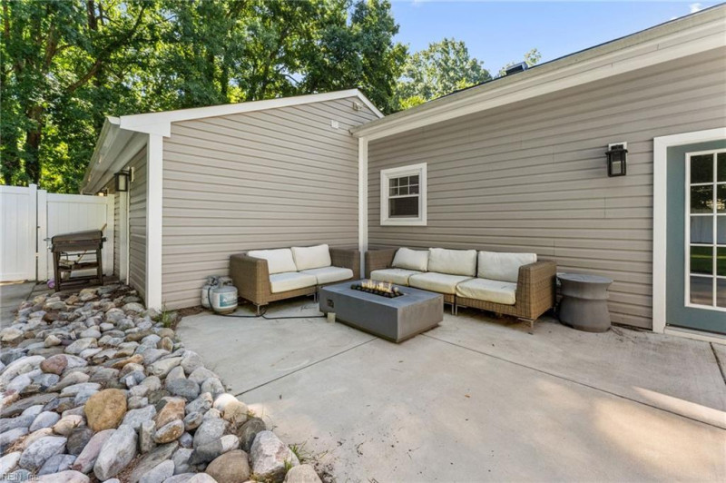 Photo 27 of 37 residential for sale in Newport News virginia