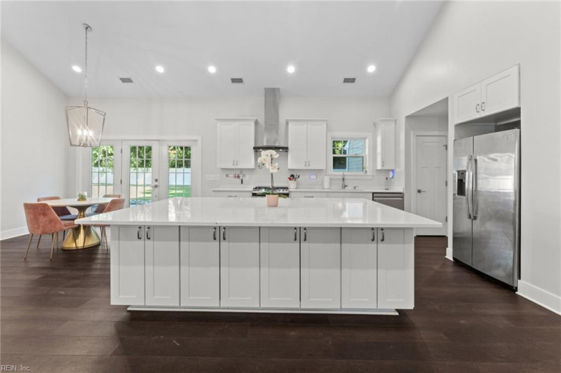Photo 4 of 37 residential for sale in Newport News virginia
