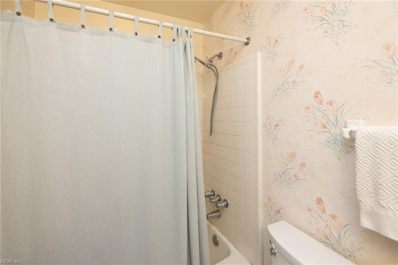 Photo 33 of 40 residential for sale in Norfolk virginia Photo 33 of 40 residential for sale in Norfolk virginia