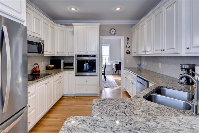 Photo 15 of 50 residential for sale in James City County virginia