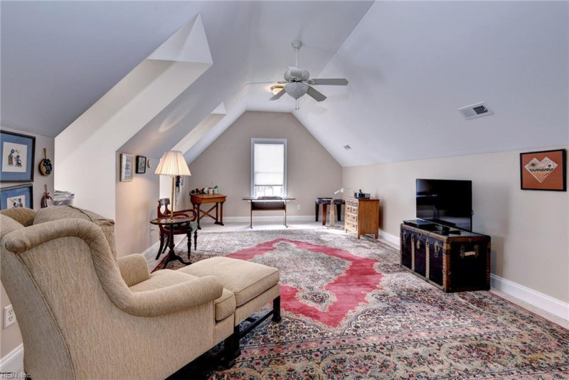 Photo 36 of 50 residential for sale in James City County virginia