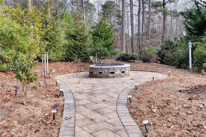 Photo 39 of 50 residential for sale in James City County virginia