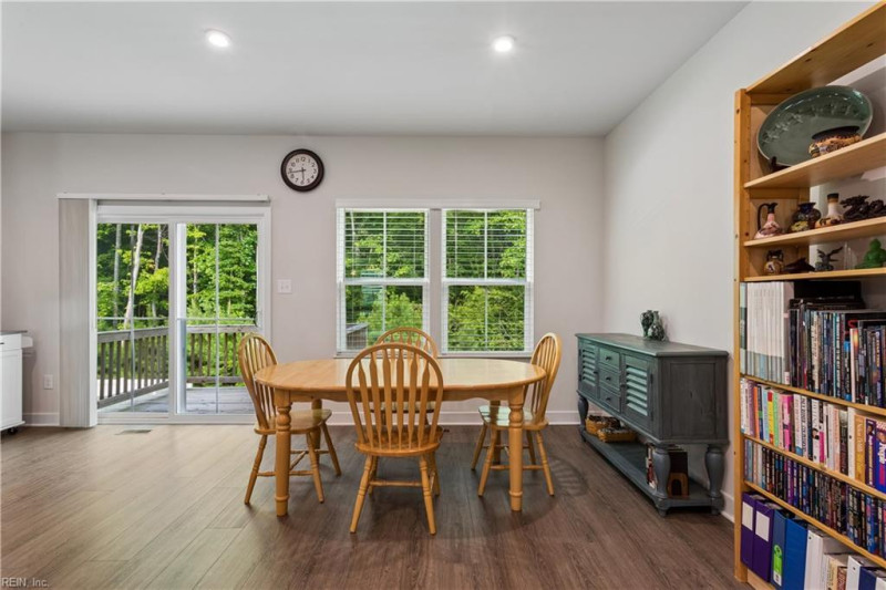 Photo 12 of 38 residential for sale in Poquoson virginia