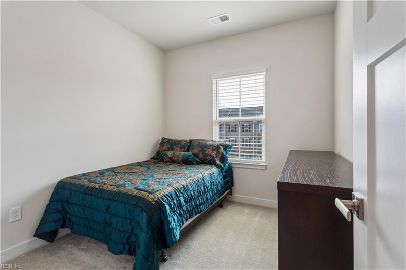 Photo 25 of 38 residential for sale in Poquoson virginia