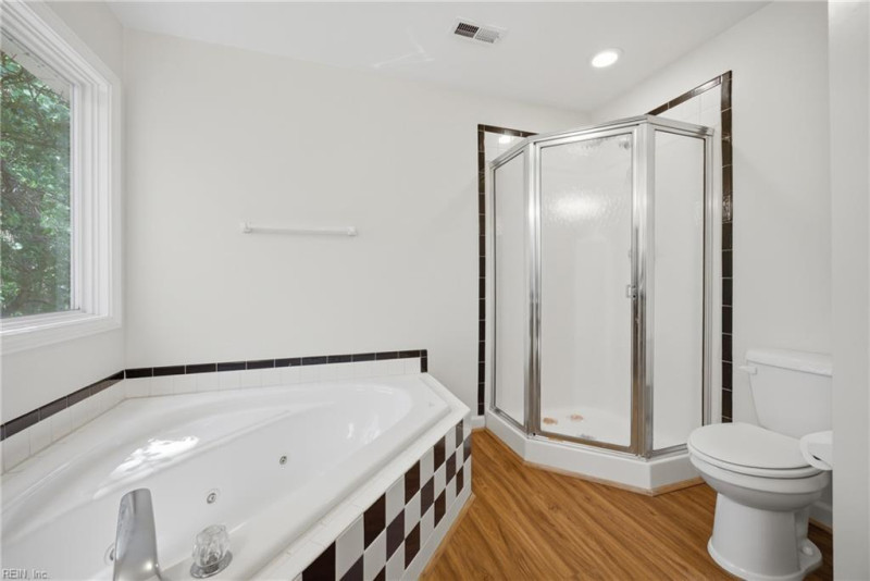 Photo 19 of 35 residential for sale in Chesapeake virginia