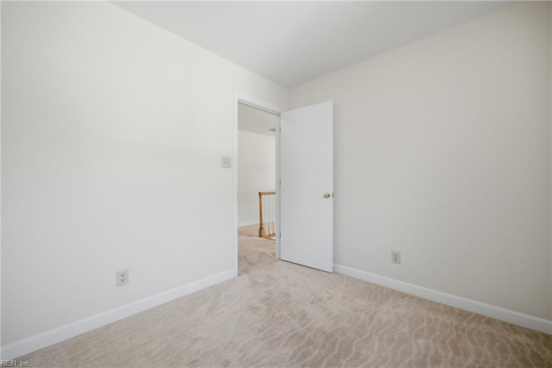Photo 23 of 35 residential for sale in Chesapeake virginia