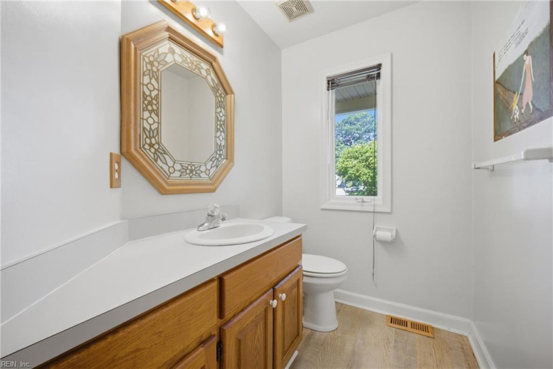 Photo 26 of 35 residential for sale in Chesapeake virginia