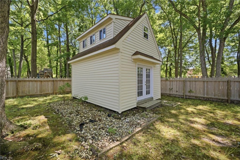 Photo 30 of 35 residential for sale in Chesapeake virginia
