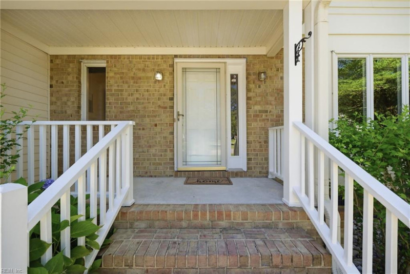 Photo 4 of 35 residential for sale in Chesapeake virginia