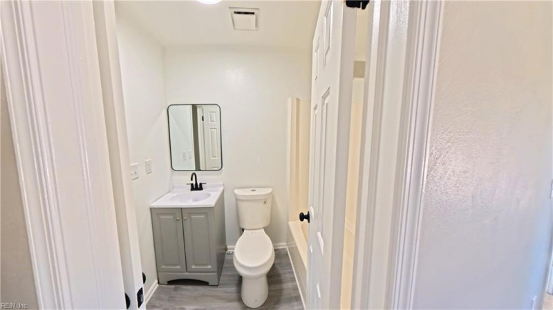 Photo 5 of 36 residential for sale in Chesapeake virginia Photo 5 of 36 residential for sale in Chesapeake virginia