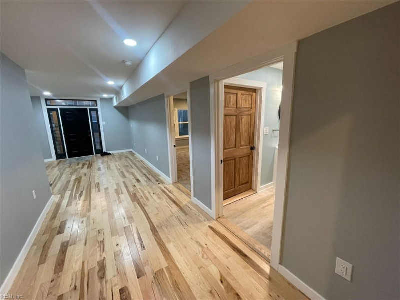 Photo 4 of 19 residential for sale in Norfolk virginia