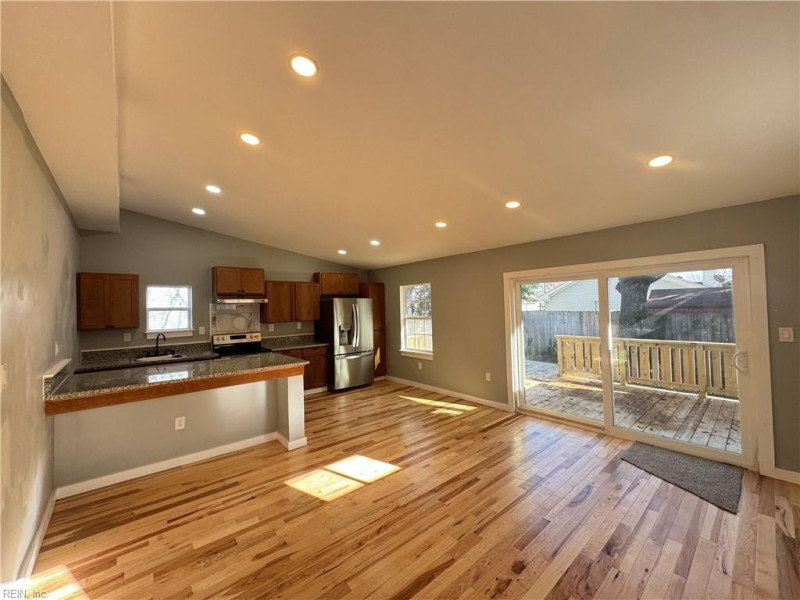 Photo 5 of 19 residential for sale in Norfolk virginia