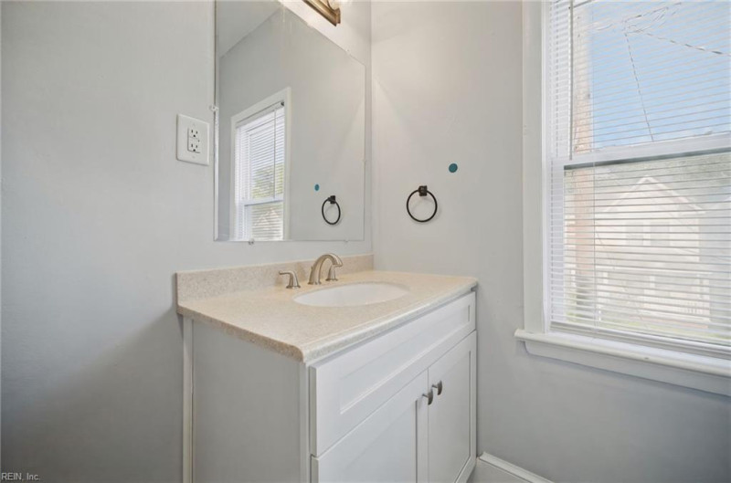 Photo 16 of 25 residential for sale in Norfolk virginia