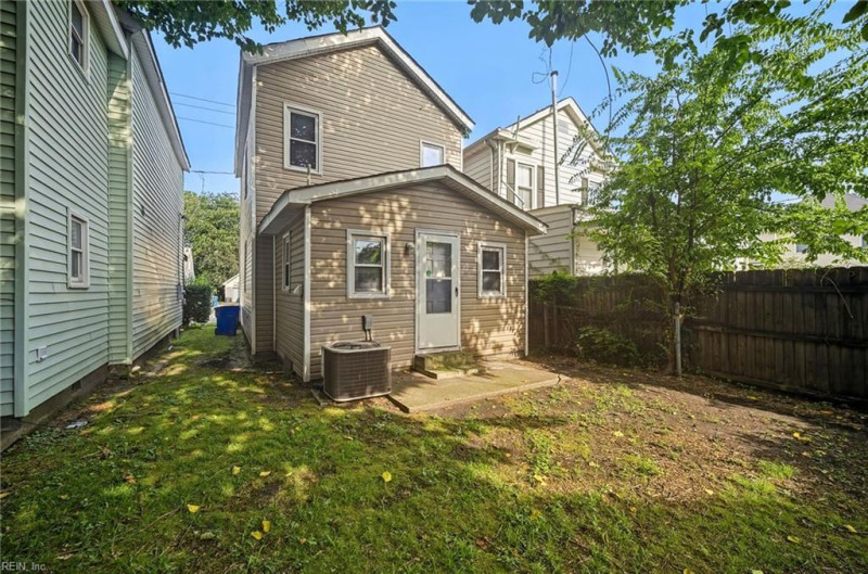 Photo 19 of 25 residential for sale in Norfolk virginia